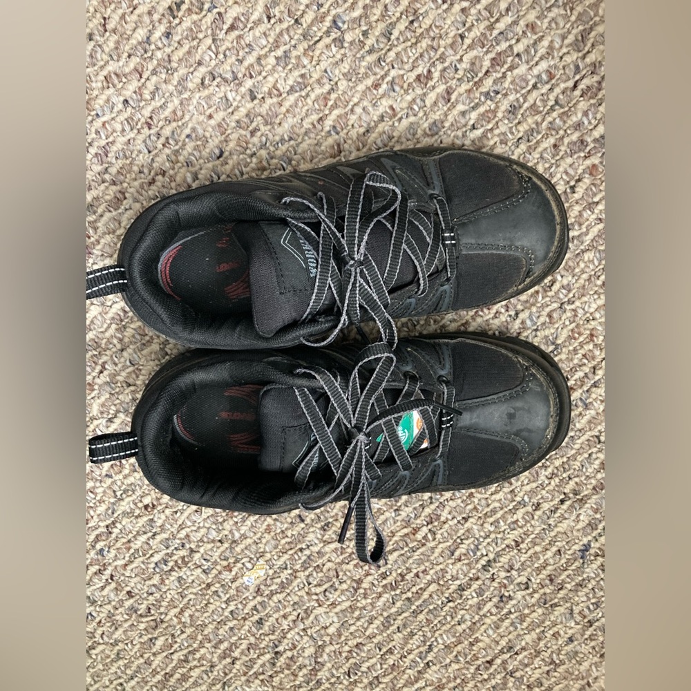 Steel towed shoes